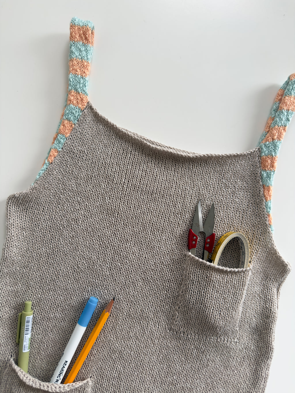Pocket sleeveless top