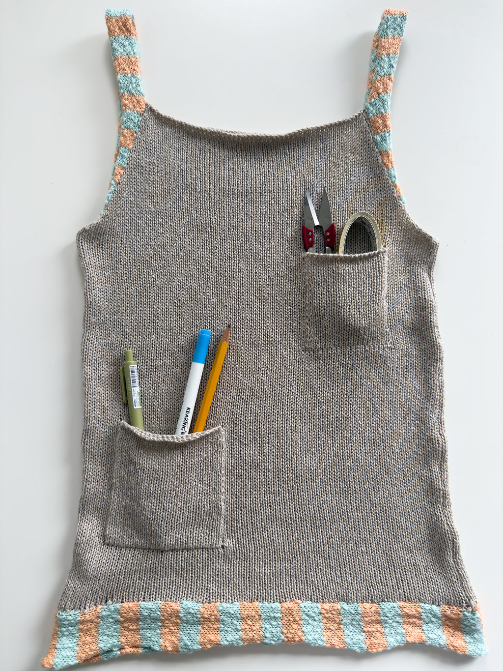 Pocket sleeveless top